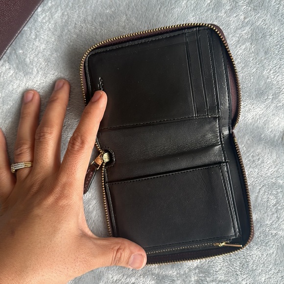 Set of coach bag and wallet oxblood colour, fits macbook - Picture 3 of 6